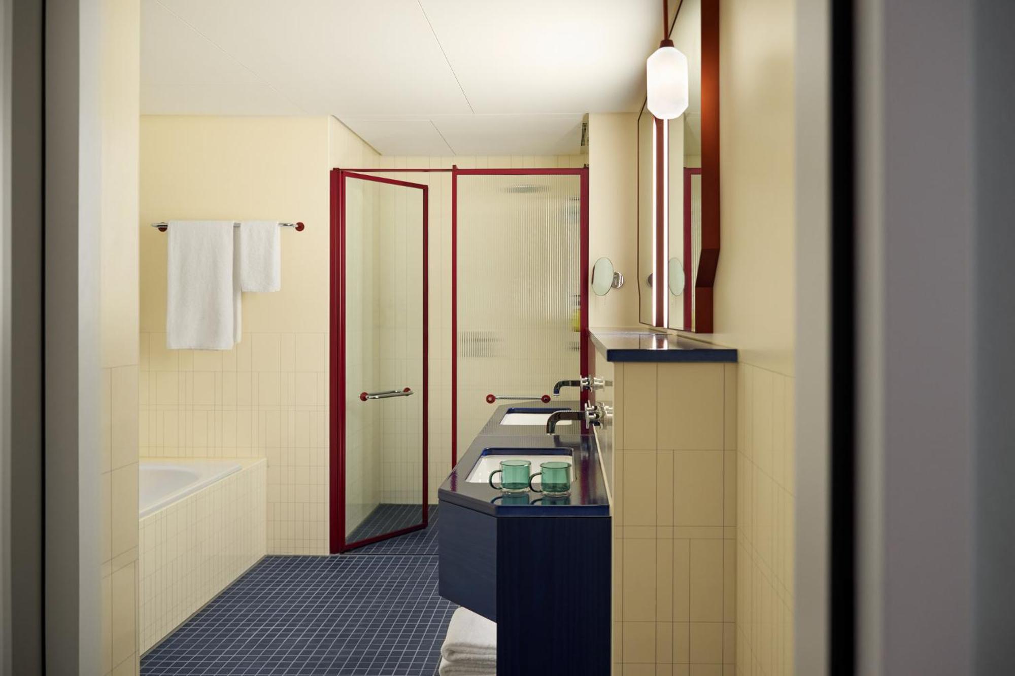 Отель Kimpton Main Frankfurt By Ihg Франкфурт-на-Майне Экстерьер фото